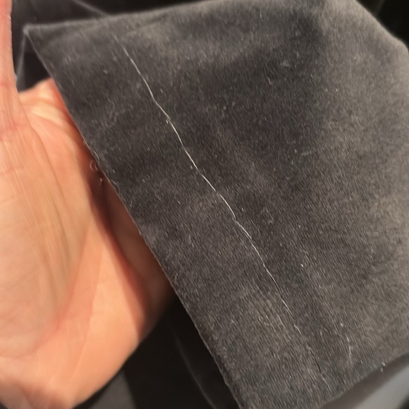 Gap , velvet cropped pants, black 10 Tall, Euc - Picture 4 of 9